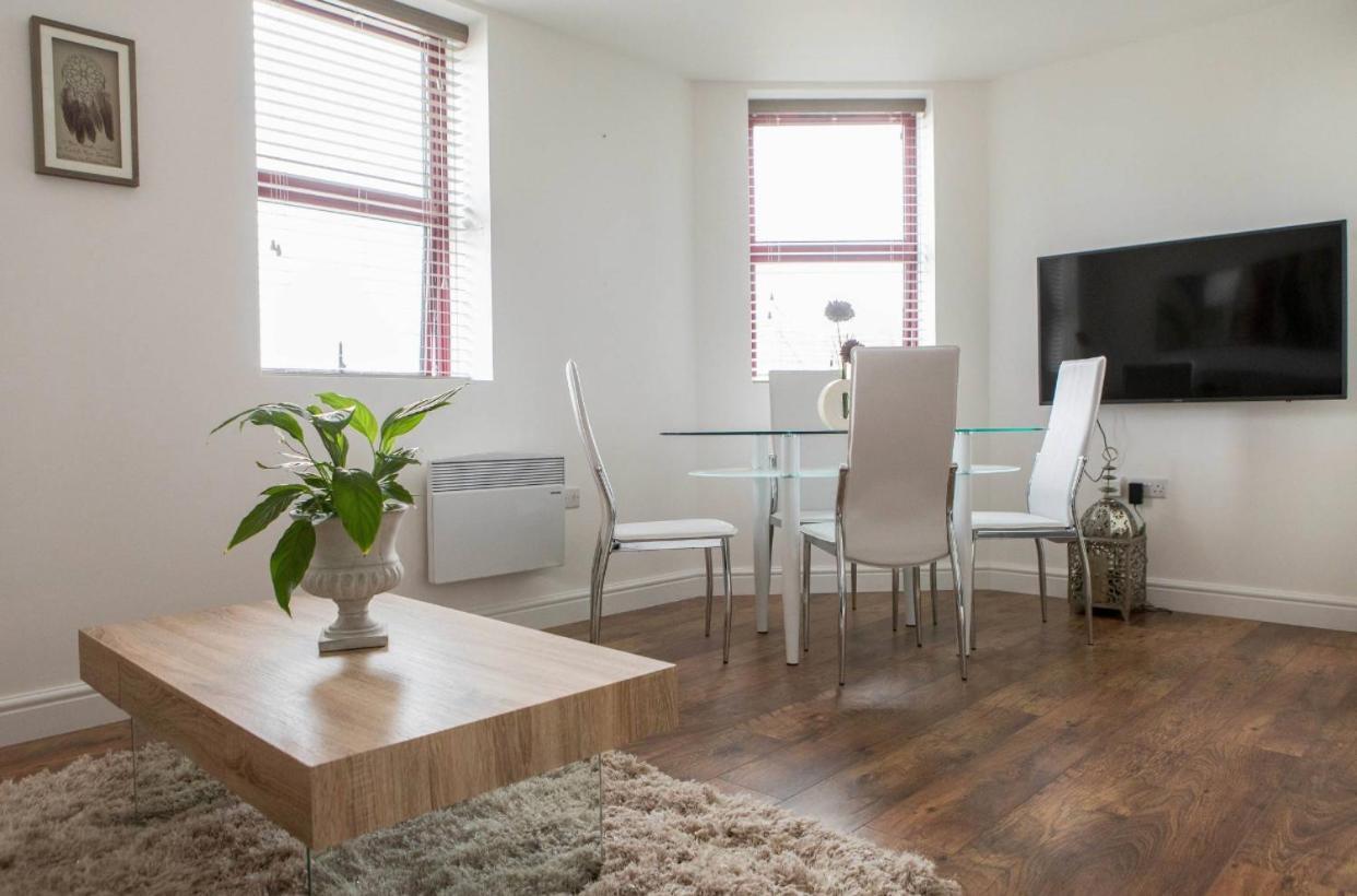 City Apartments By Elegance Living ピーターバラ エクステリア 写真